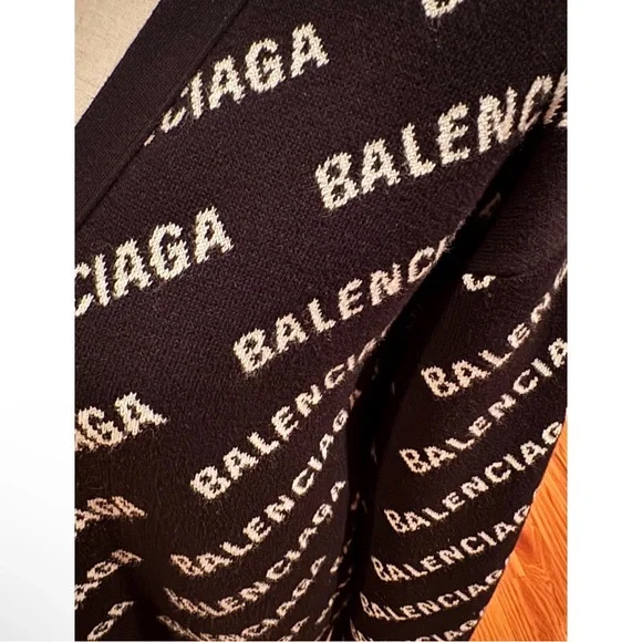 BALENCIAGA Logo Cardigan - Picture 6 of 9